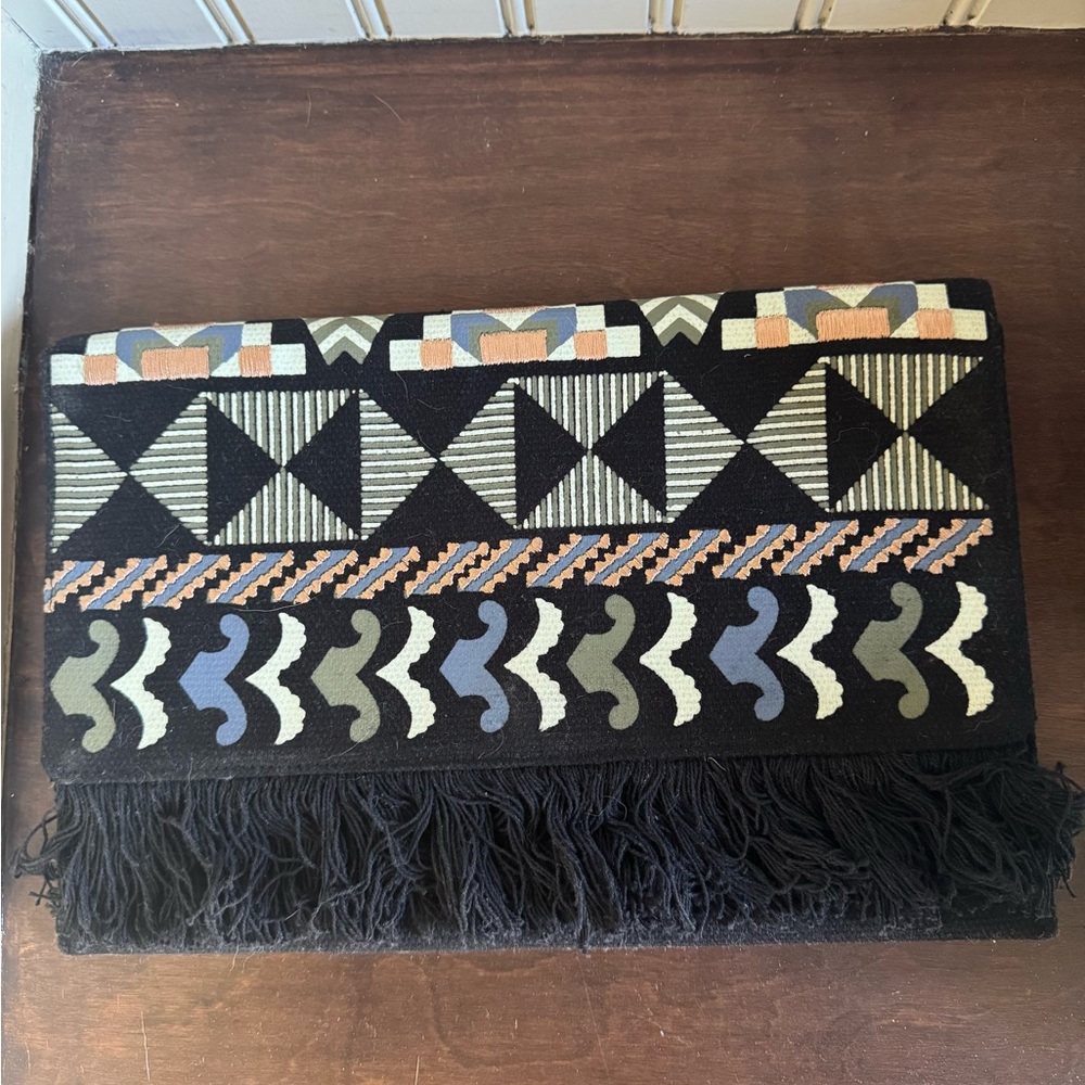 Stella clutch
